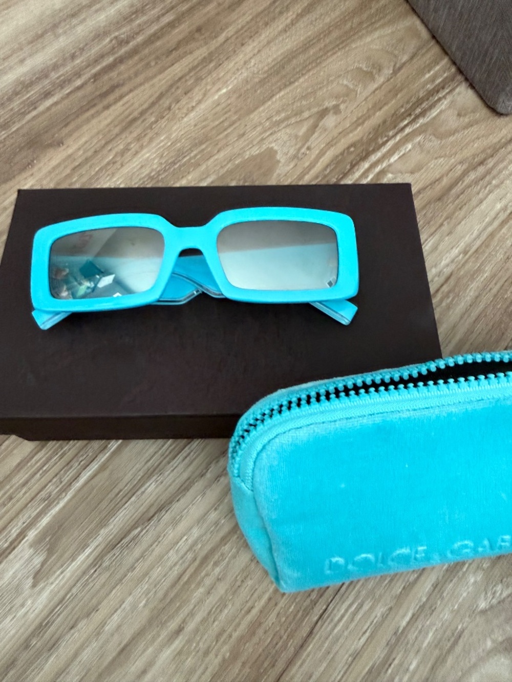 Dolce & Gabbana sunglasses - Picture 2 of 2